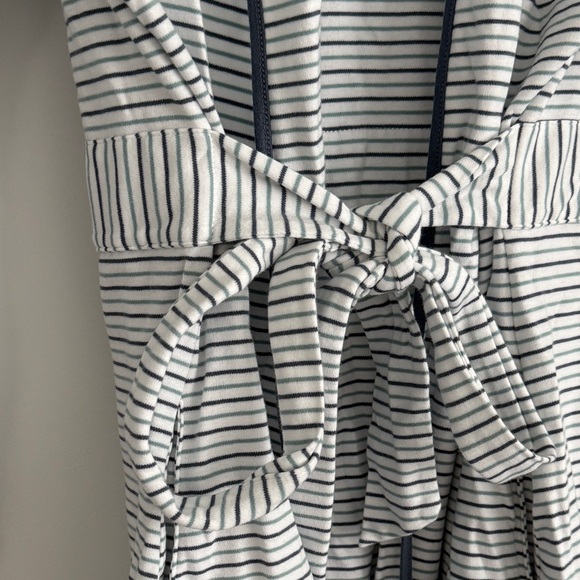 LAKE Robe! Size S - Picture 4 of 5